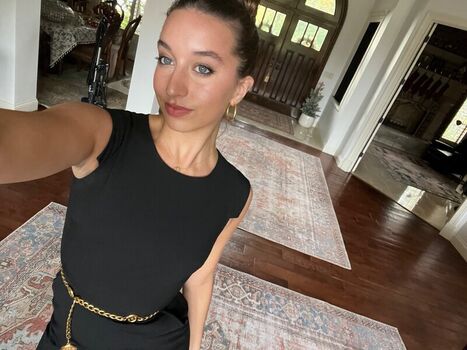 Full leaked Carolinefbyron page private onlyfans photo