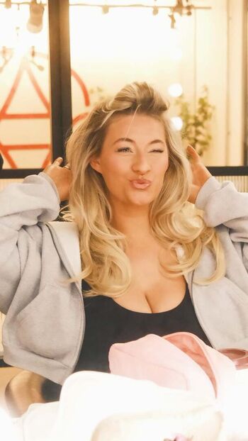 Full leaked Carys whittaker page private onlyfans photo