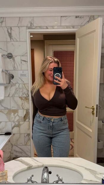 Full leaked Carys whittaker page private onlyfans photo
