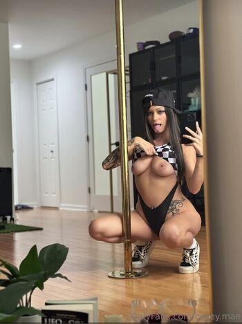 Casey.Mae
