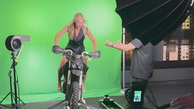 Full leaked Cassie private onlyfans photo