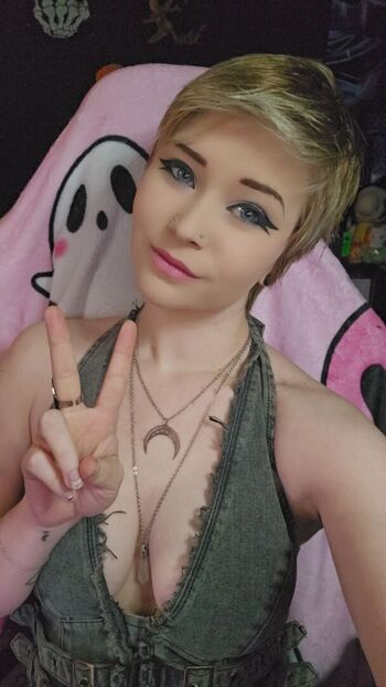 Full leaked Catastrophiclarawr private onlyfans photo