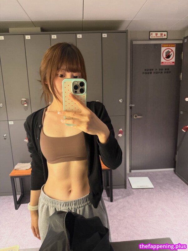 cc979 / cc99799 / user नग्न OnlyFans फोटो #57