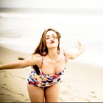 Celebrity Guilty Pleasures & Underrated Women