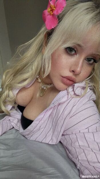 Celina_x31