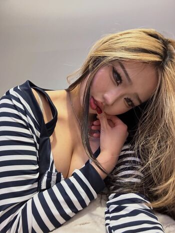 Full leaked Cellow page private onlyfans photo