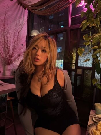 Full leaked Cellow page private onlyfans photo