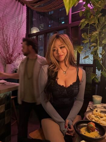 Full leaked Cellow page private onlyfans photo