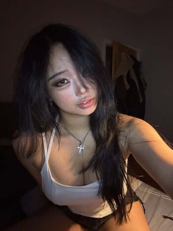 Full leaked Cellow page private onlyfans photo