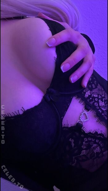 Full leaked Ceosberry private onlyfans photo