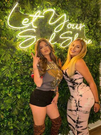 Full leaked Chanel west coast private onlyfans photo