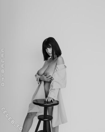 Full leaked Chanel page private onlyfans photo