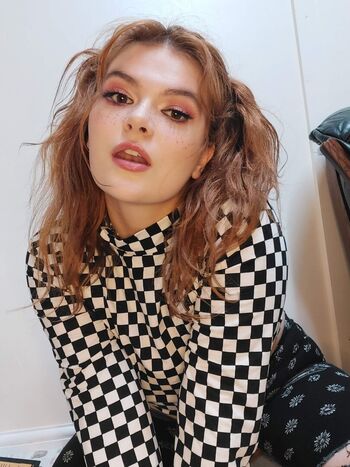 Full leaked Chaosqueer private onlyfans photo