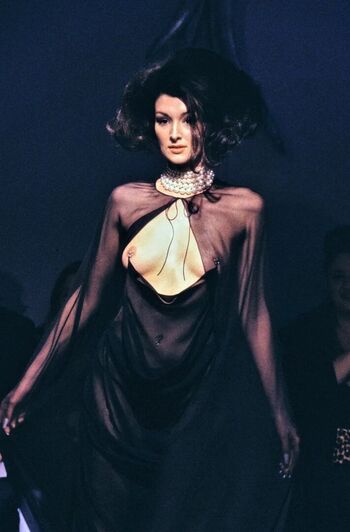 Full leaked Chappell roan page private onlyfans photo