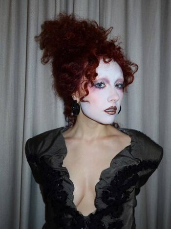 Full leaked Chappell roan page private onlyfans photo