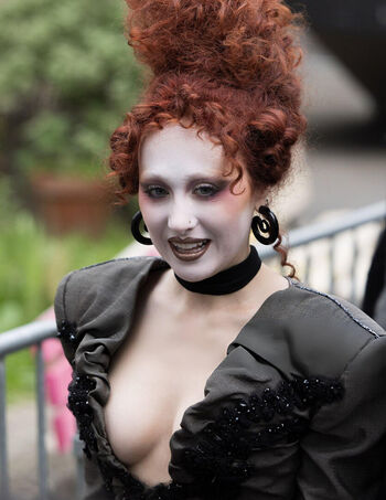 Full leaked Chappell roan page private onlyfans photo