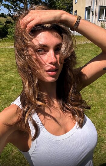 Full leaked Charleen weiss page private onlyfans photo