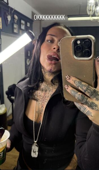 Full leaked Charleymcmahon private onlyfans photo