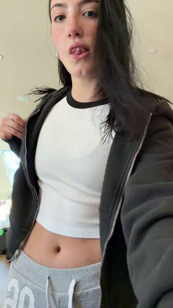 Full leaked Charli d amelio page private onlyfans photo