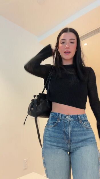 Full leaked Charli d amelio page private onlyfans photo