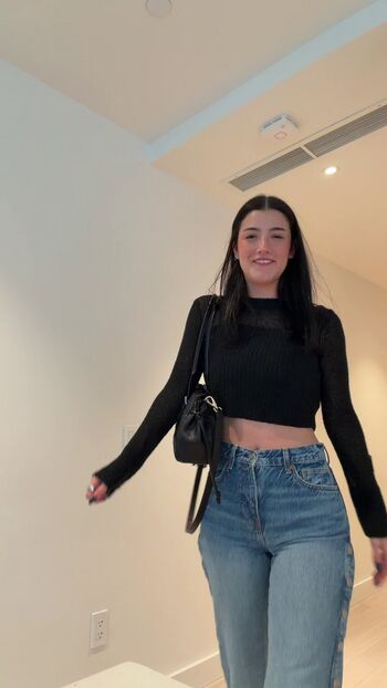 Full leaked Charli d amelio page private onlyfans photo