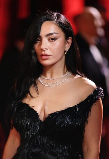 Full leaked Charli xcx page private onlyfans photo