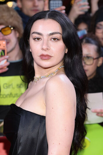 Full leaked Charli xcx page private onlyfans photo