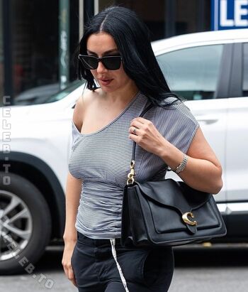 Full leaked Charli xcx private onlyfans photo