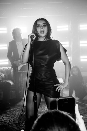 Full leaked Charli xcx private onlyfans photo