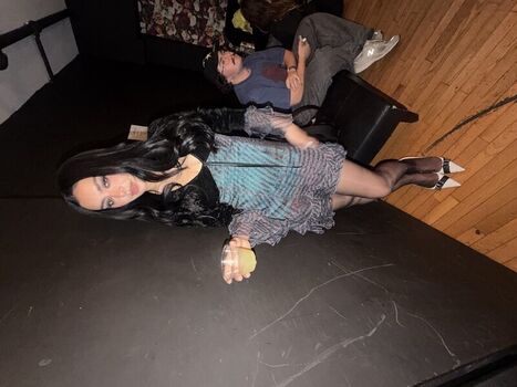 Full leaked Charli xcx private onlyfans photo