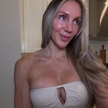 Full leaked Charlotte flair page private onlyfans photo
