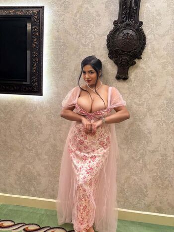 Full leaked Charu s private onlyfans photo