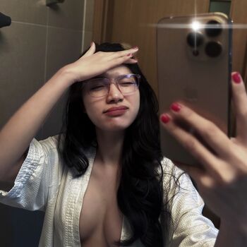 Full leaked Chea charany private onlyfans photo