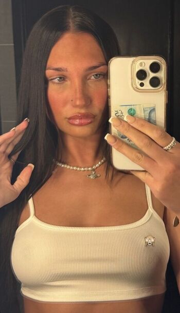 Full leaked Chelsbxx private onlyfans photo