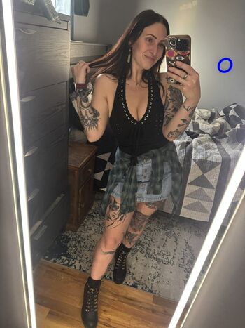 Full leaked Chelsswellss private onlyfans photo