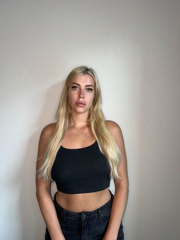 Full leaked Chelsyalondon private onlyfans photo