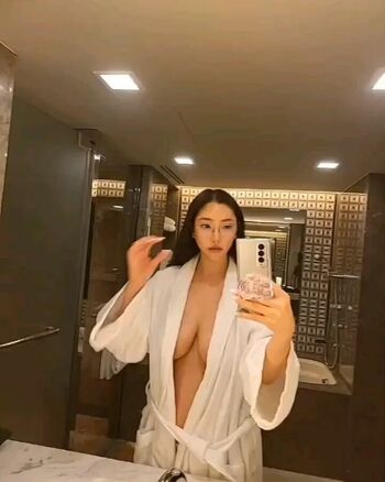 Full leaked Cherrychayomi page private onlyfans photo