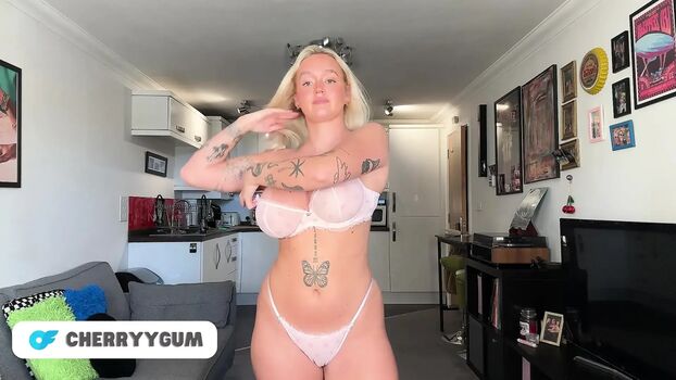 Full leaked Cherrygum private onlyfans photo