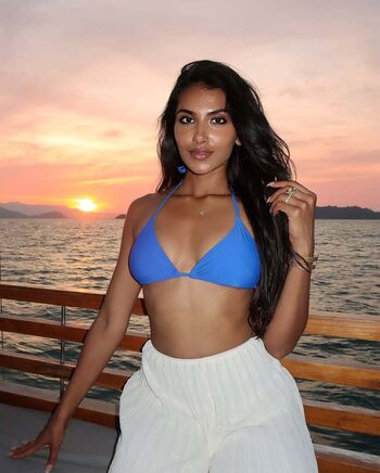 Full leaked Chhavi verg kooner private onlyfans photo