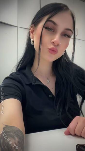 Full leaked Chiarajolin private onlyfans photo