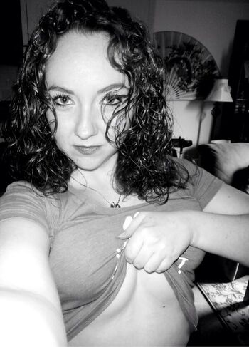 Full leaked Chivettes private onlyfans photo