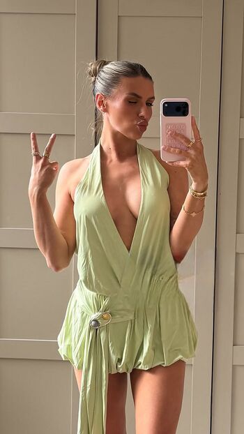 Full leaked Chloe burrows private onlyfans photo
