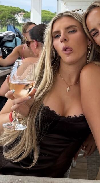 Chloe Burrows