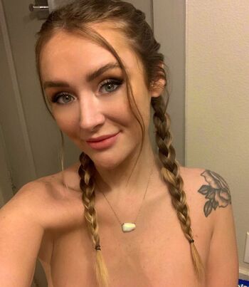 Chloe Marie