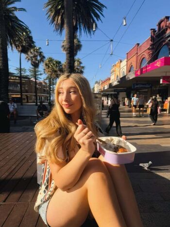 Full leaked Chloe may private onlyfans photo