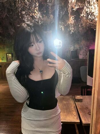 Full leaked Chloe private onlyfans photo