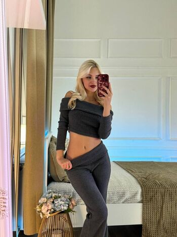 Full leaked Chloecoral private onlyfans photo