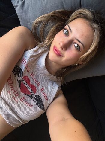 Full leaked Chloeecarterxo private onlyfans photo