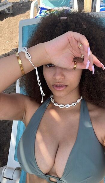 Full leaked Chloeluuv private onlyfans photo