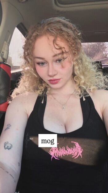 Full leaked Chloethehokage private onlyfans photo